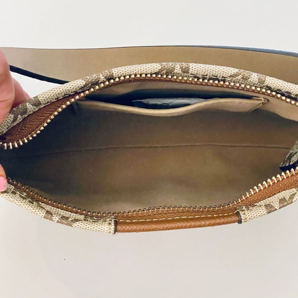 NWT Gorgeous Michael Kors L/XL Waist Fanny Pack Tan Brown Gold Monogram Belt Bag - Picture 6 of 12